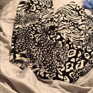 Black and white leggings